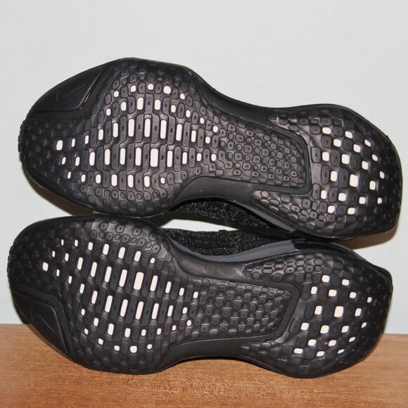 Nike ZoomX Invincible Run 3 Flyknit Running Shoes Womens 8 Black - Picture 6 of 6
